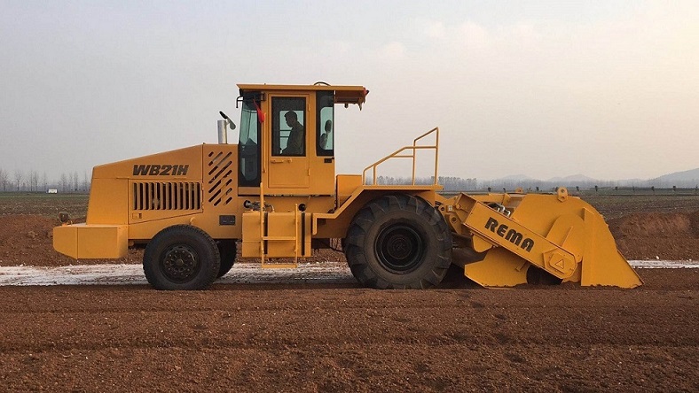 WB21H，電噴400馬力拌和機(jī)宿州拌和施工