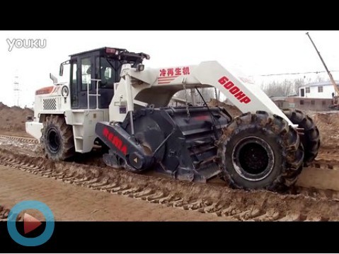 WR2300L，永城段G311國(guó)道灰土拌和速度超級(jí)快